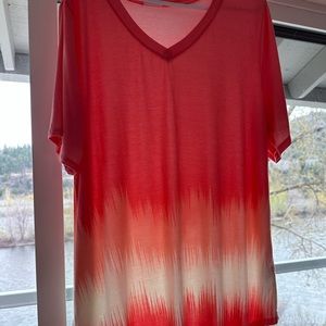 LULAROE Iris Tee